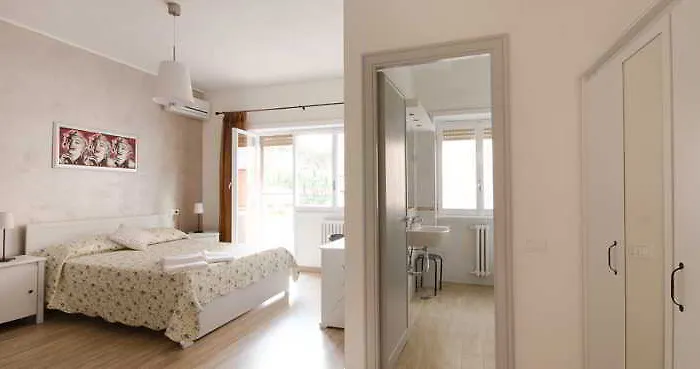 Bed and breakfast Check-inn 4*