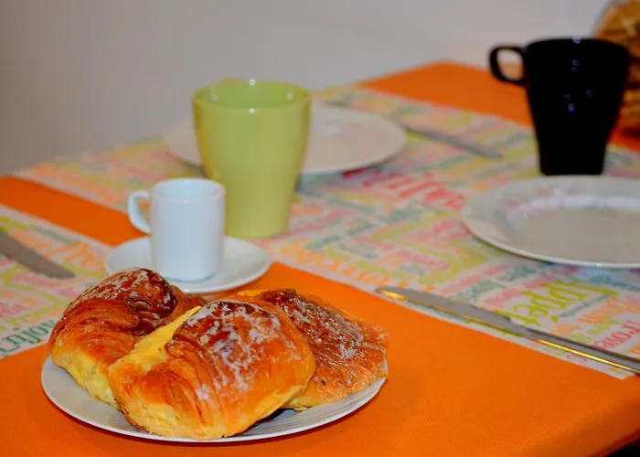 Check-inn Bed and breakfast 4*
